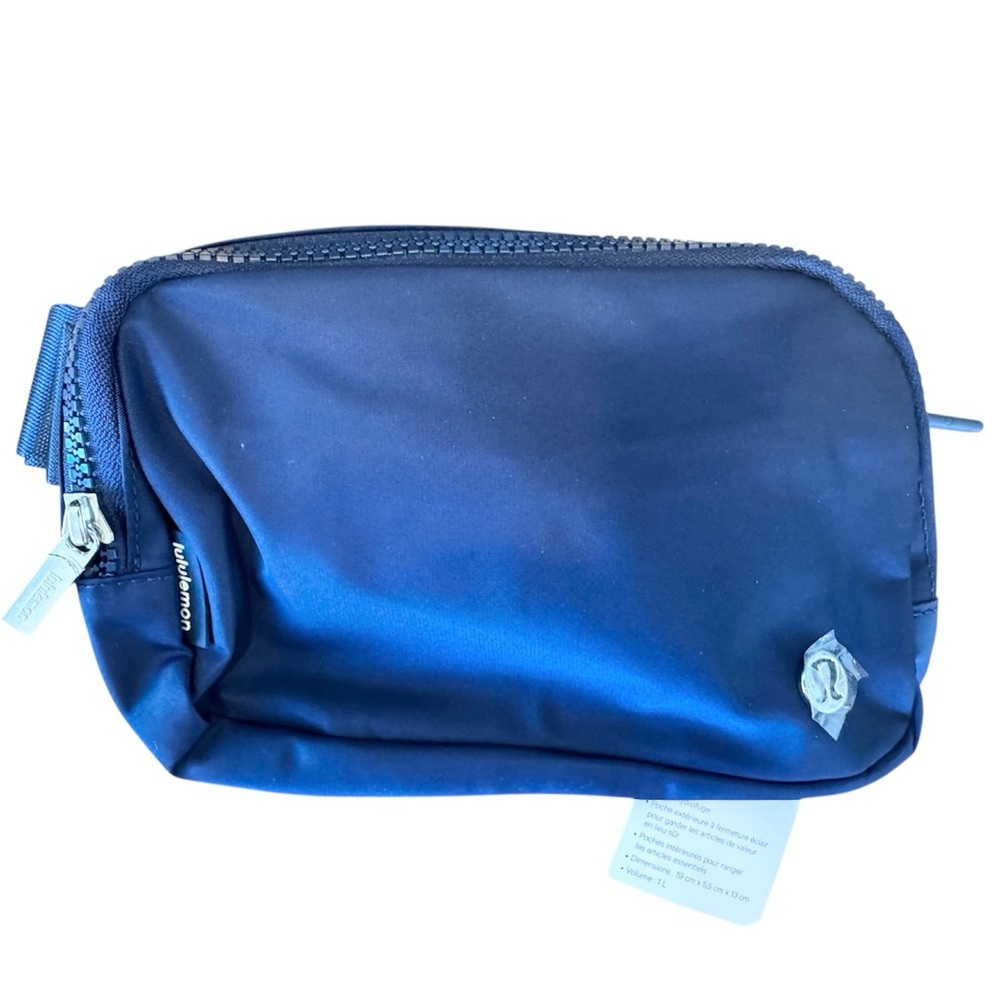 NWT 🍋 Lululemon 🍋EVERYWHERE BELT BAG - True Navy